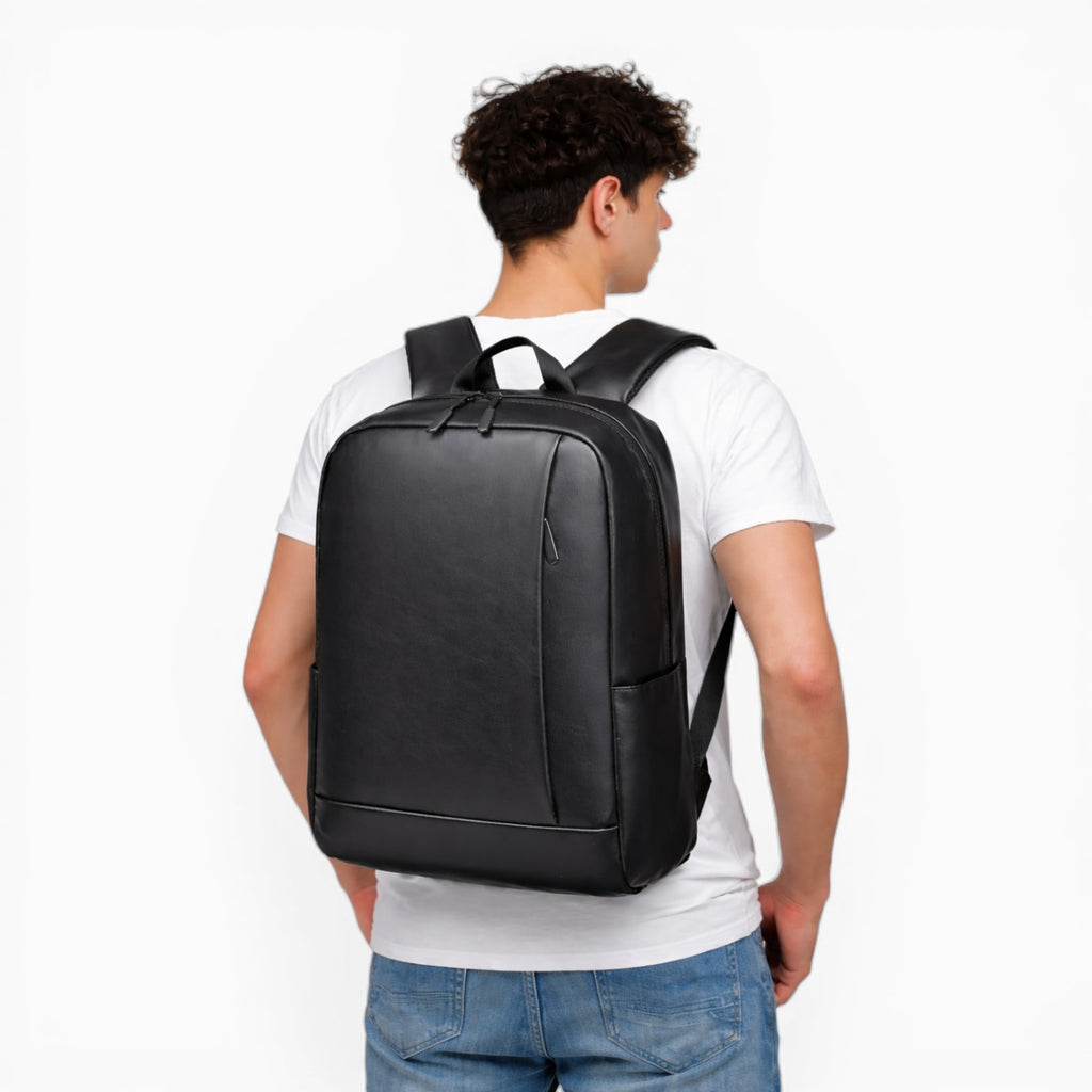 Sac à dos noir en cuir pour homme