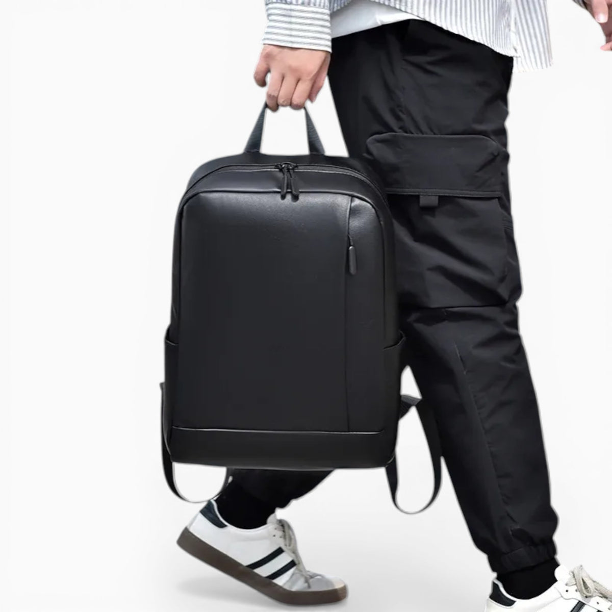 Sac à dos noir en cuir pour homme