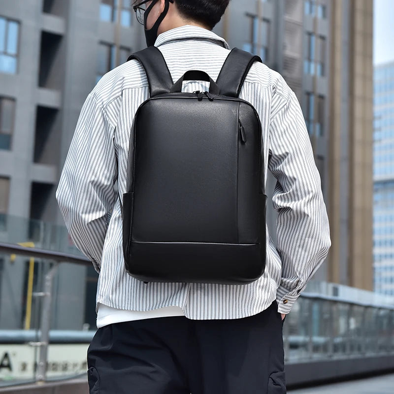 Sac à dos noir en cuir pour homme