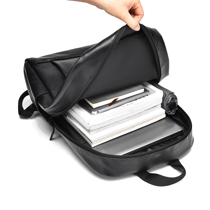 Sac à dos noir en cuir pour homme